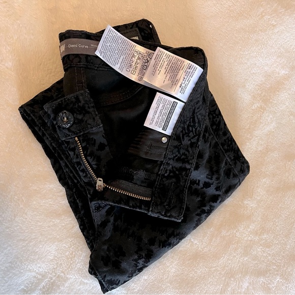 Levi’s Black Print Jeans 🖤 - Picture 6 of 7